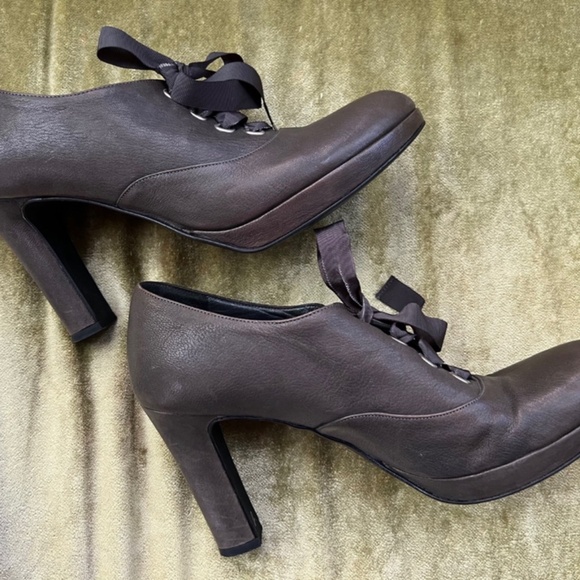 AGNES B Vintage Leather Block Heels, Sz. 10.5/41, Booties, Ribbon Laced, Gray - Picture 2 of 6